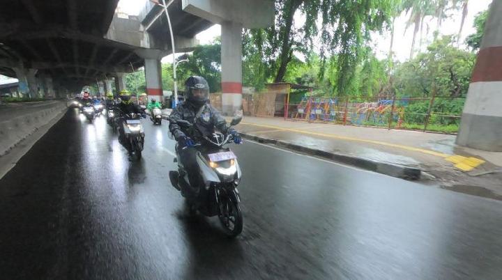 Masuki Musim Hujan, ini Perlengkapan Berkendara yang mana digunakan Harus Disiapkan