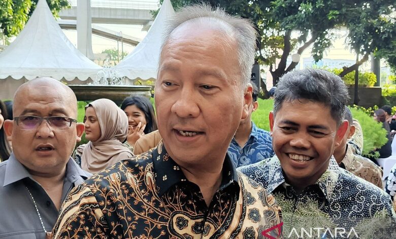 Menperin sebut tren deflasi dipengaruhi banyaknya barang impor