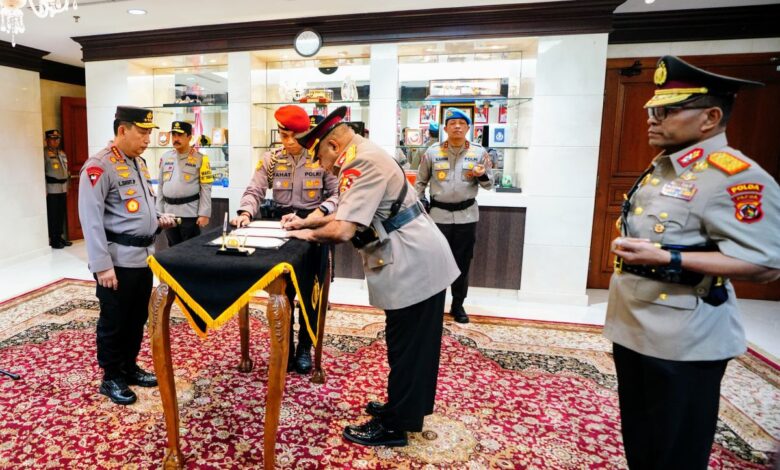 Profil Mathius Derek Fakhiri, cagub Papua ke Pemilihan Kepala Daerah 2024