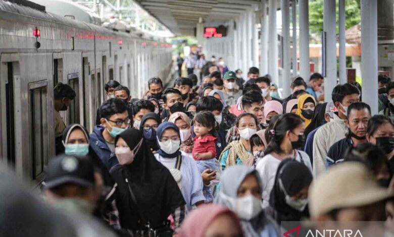 Jadwal juga tarif commuter line Merak 2024