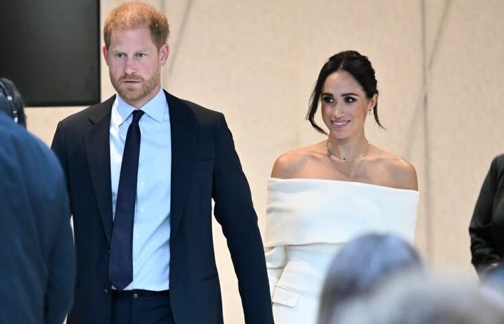 Diisukan Cerai dengan Meghan Markle, Pangeran Harry Sering Menyendiri di tempat tempat Kafe