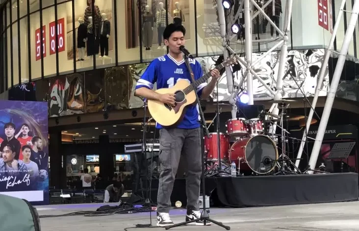 Hibur Penonton Nobar RCTI+ Timnas Indonesia vs China, Nuca Bawakan 2 Lagu