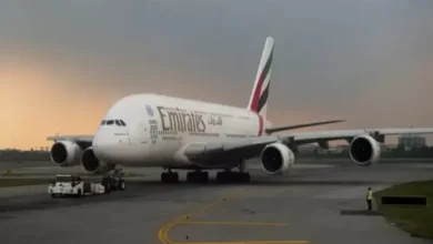 Imbas Serangan Israel, Emirates Larang Penumpang Bawa Pager lalu Walkie-Talkie