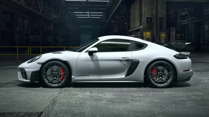Intip Spek Porsche GT4 yang dimaksud yang dimaksud Dipakai Mobil Balap Tim Rocket Racing