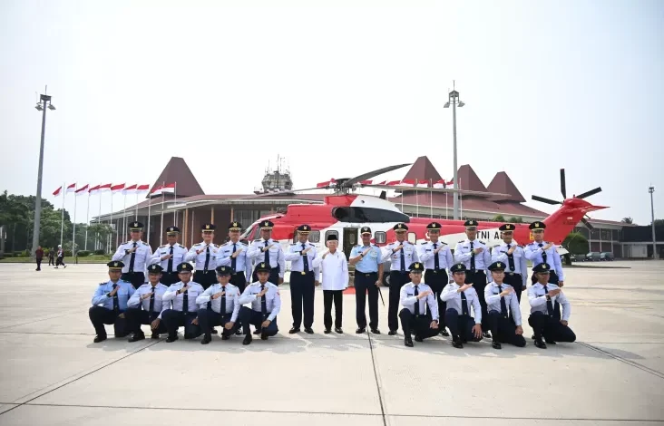 Jelang Purnatugas, Wapres Ma’ruf Amin Terima Penghormatan Water Salute TNI AU