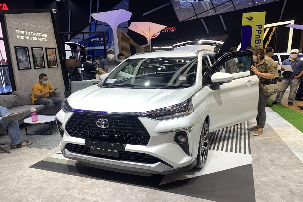 Perbandingan Toyota Rush juga Veloz sebagai Mobil Keluarga