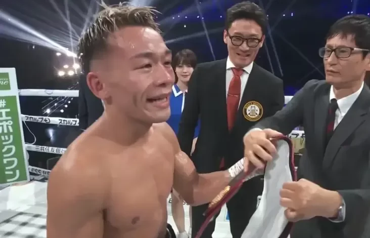 Seiya Tsutsumi Hancurkan Takuma Inoue, Rampas Sabuk Juara Kelas Bantam