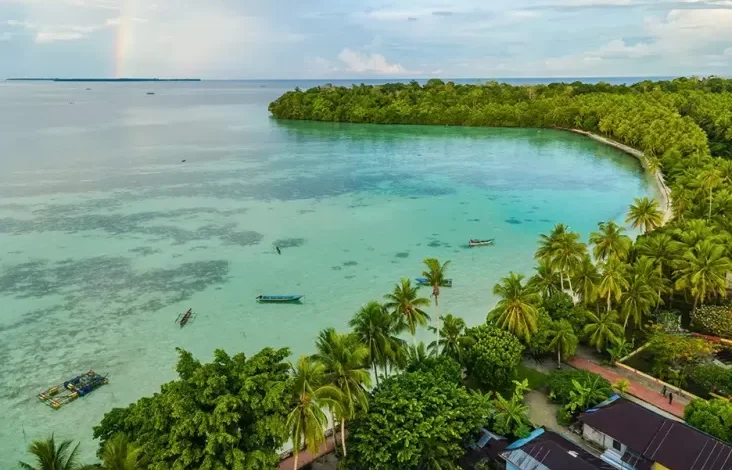 15 Rekomendasi Wisata Alam pada area Ambon, Banyak Pantai Indah Instagramable