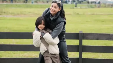 5 Potret Kedekatan Medina Dina juga Gempi, Kompak Liburan Bareng bak Ibu Anak