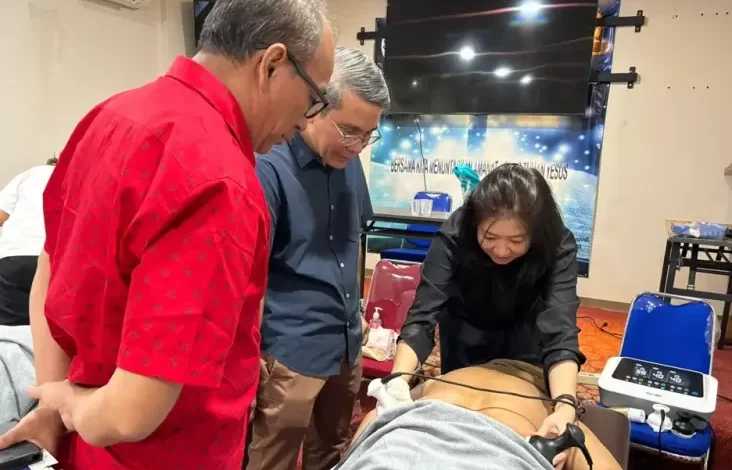 Atasi Syaraf Kejepit juga Rangkaian Tubuh Bermasalah dengan Terapi Genqi