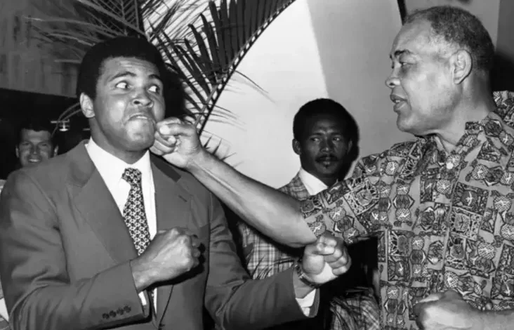Biodata juga juga Agama Joe Louis, Petinju yang tersebut yang disebutkan Dianggap Lebih Luar Biasa daripada Muhammad Ali