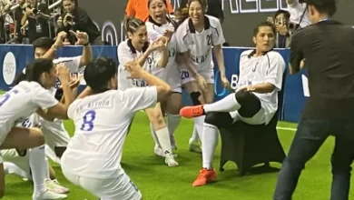 Jirayut Tiru Selebrasi Marselino Ferdinan usai Cetak Gol pada Mini Soccer Clash