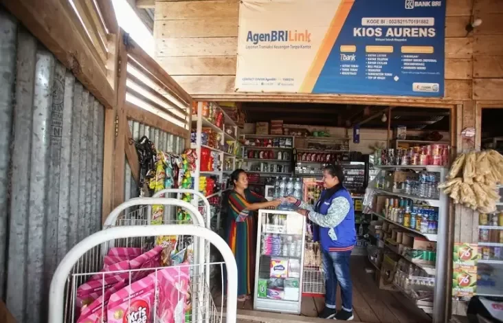 Kisah Tercapai Agen Mitra UMi BRI di area pada Merauke, Tingkatkan Bidang Bisnis Keluarga hingga Sekolahkan Anak
