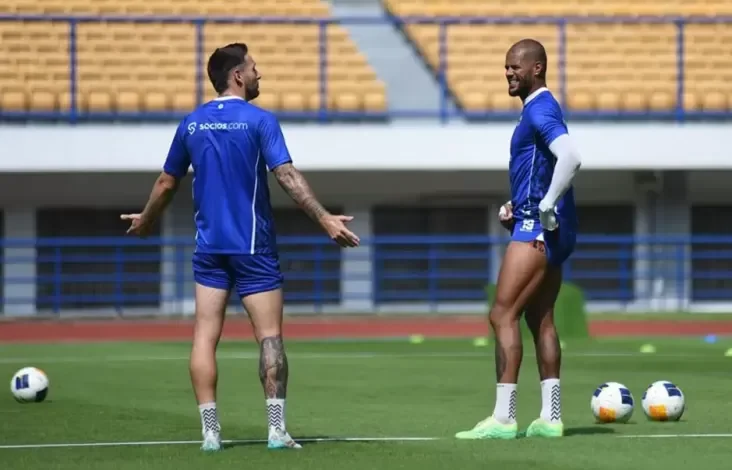 Maung Bandung Kembali ke Beraksi! Simak Jadwal juga juga Link Streaming Port FC vs Persib Bandung