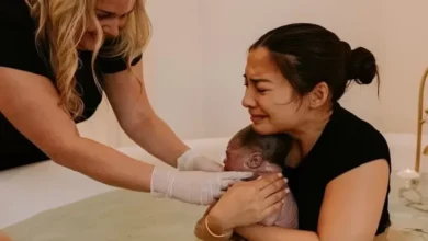 5 Kelebihan Water Birth, Metode Melahirkan yang mana digunakan Bikin Nikita Willy Menangis Bahagia