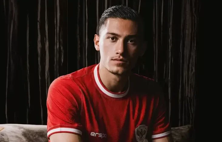 5 Potret Tampan Jay Idzes, Pemain Timnas Indonesia Pertama Cetak Gol pada Serie A Italia