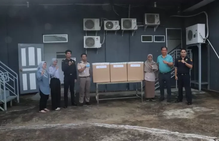 Bea Cukai Ketapang Lepas Ekspor Sarang Burung Walet 39,75 Kilogram ke China