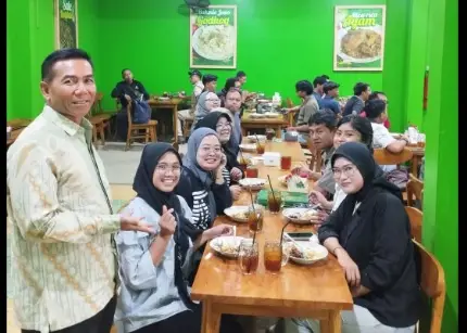 Cari Rekomendasi Tempat Makan Sate Klathak Terfavorit di Jakarta? Pak Jede Jawabannya!