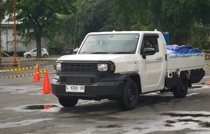 Jajal Toyota All New Hilux Rangga di area tempat Surabaya, Ternyata Hal ini Sensasinya