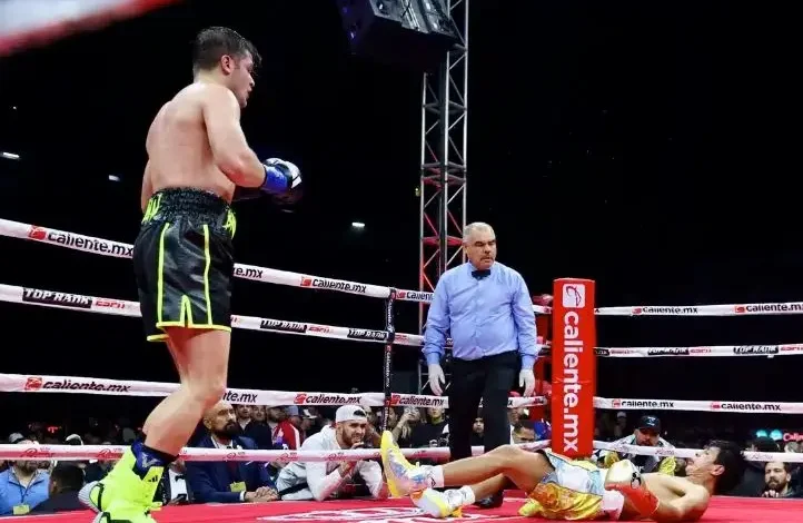 Kalah KO, Jaime Munguia Mundurlah dari Duel Ulang Bruno Surace