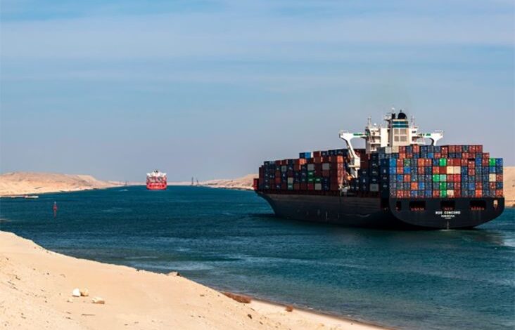 Pendapatan Terusan Suez Mesir Ambles 60% pada 2024 Imbas Ketegangan Laut Merah