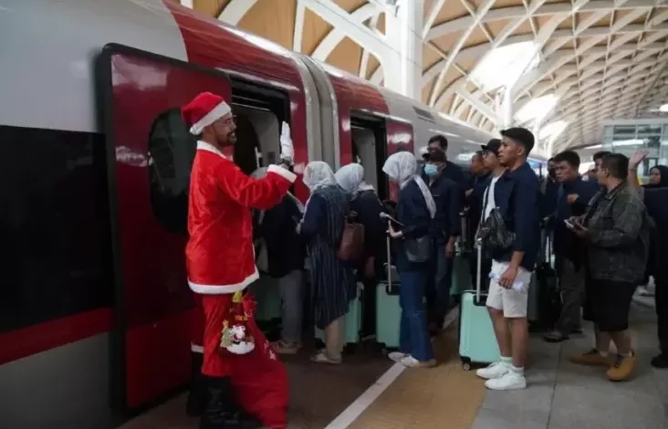 Penumpang Membeludak, 225.000 Tiket Whoosh Sudah Terjual hingga Hari Hal ini