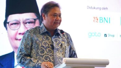 Sentil 10 Juta Orang Kaya RI Doyan Belanja pada Luar Negeri, Menko Airlangga: Ini adalah adalah Tantangan