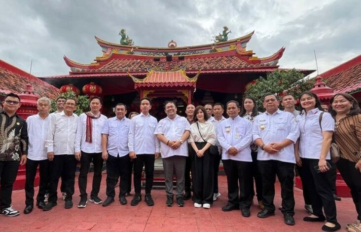 Gibran Kunjungi Klenteng Tertua, Kevin Wu Bicara Toleransi juga Kerukunan