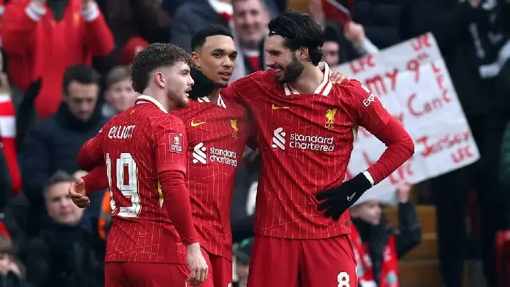 Liverpool juga Barcelona Melewati ke Babak 16 Besar Turnamen Champions 2024-2025