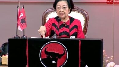 Megawati pada Hadapan Kadernya: Kalau Enggak Cocok Sama PDIP Keluar Aja, Jangan Terus Plintat-plintut