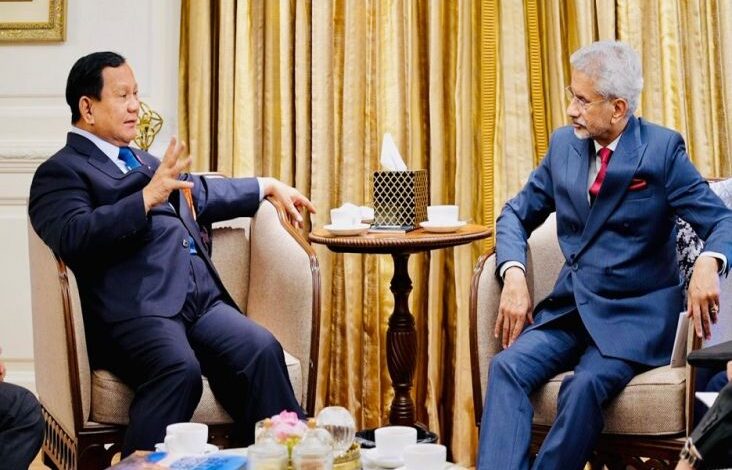 Momen Prabowo Terima Kunjungan Kehormatan Menlu India pada New Delhi
