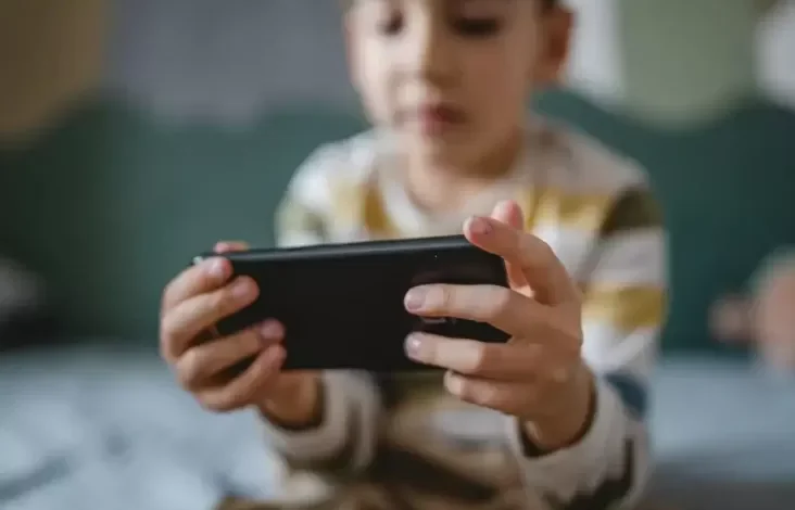 otoritas Indonesia Kaji Aturan Batas Usia Medsos, Bye-Bye TikTok untuk Anak di area area Bawah Umur?