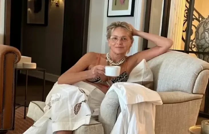 Sharon Stone Curhat Rasanya Tetanggaan dengan Pangeran Harry dan juga juga Meghan Markle
