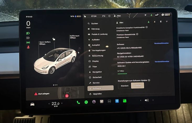 Tesla Recall 77.650 Mobil dalam pada China, Ada Bug di tempat tempat Software!