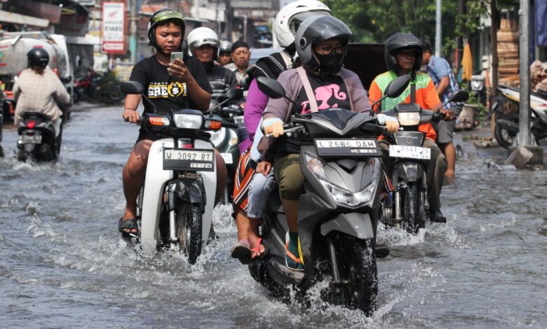 Cara mengatasi motor mogok pasca menerjang banjir