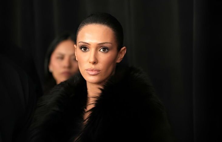 Bianca Censori Istri Kanye West Terancam Dipenjara Imbas Nyaris Telanjang di area tempat Grammy Awards 2025