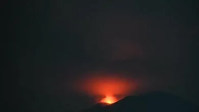 Gunung Ibu Kembali Meletus, Muntahkan Abu Vulkanik Setinggi 2,1 Km