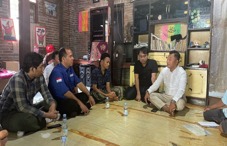 Gus Miftah Bantu Remaja Yatim Piatu yang tersebut Viral Gegara Curi Pisang demi Adik
