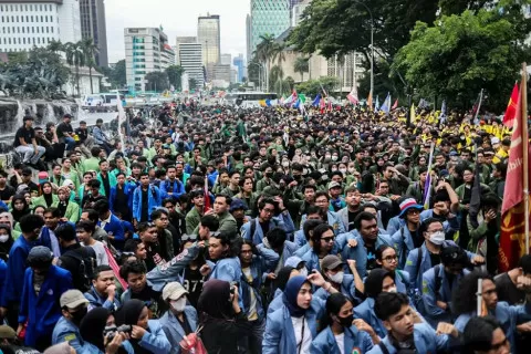 Ini adalah adalah 13 Tuntutan Aliansi BEM SI pada Demo Indonesia Gelap Besok