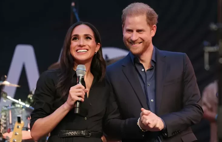 Meghan Markle Dikabarkan Ajukan Syarat Perceraian ke Pangeran Harry, Tuntut Uang serta juga Gelar
