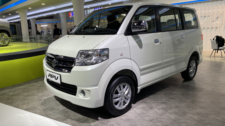 Menolak Punah, Mobil Keluarga Legendaris Suzuki APV Kembali Hadir di tempat pada IIMS 2025