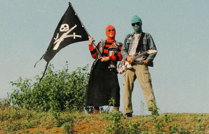Profil 2 Personel Band Sukatani yang tersebut Minta Maaf akibat Lirik Lagu Bayar Bayar Bayar