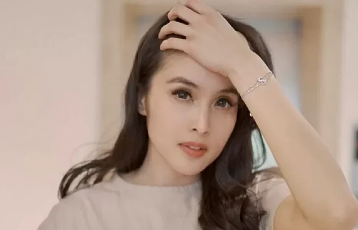 Sebelum Jadi Orang Kaya, Sandra Dewi Datang ke Ibukota Indonesia cuma Bawa Baju juga Buku