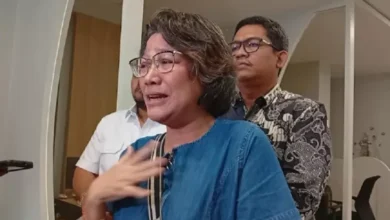 Tangis Pilu Agustiani Tio Pecah Ceritakan Penyakitnya hingga Dicekal KPK ke Luar Negeri untuk Berobat