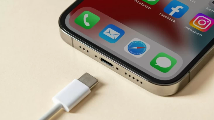 Cara Mengatasi Port Charger iPhone Terwujud Kerusakan