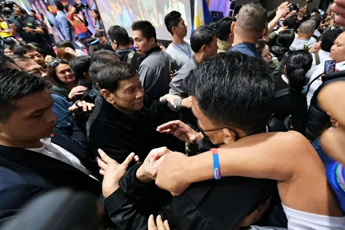 Mengapa Duterte Sangat Populer di area area Filipina kemudian Dikutuk Barat?