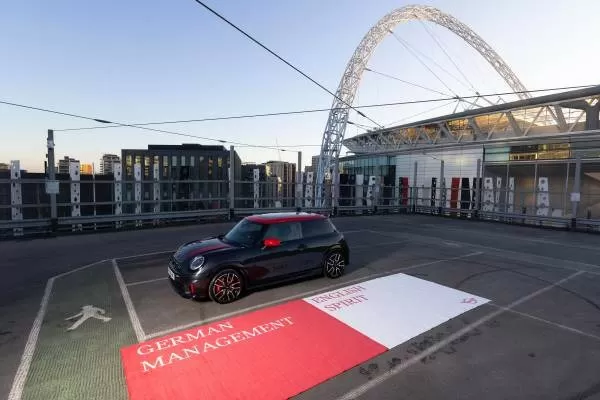 MINI Sediakan Tempat Parkir Khusus untuk Pelatih Timnas Inggris