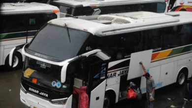 Panduan Memilih Bus yang tersebut mana Layak Jalan lewat Stiker: Biru, Pink, lalu Tanda X, Apa Bedanya?