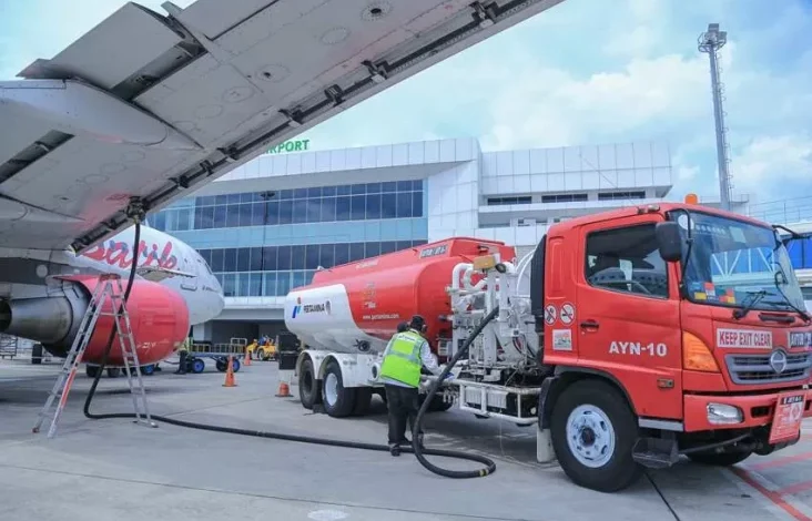 Pertamina Turunkan Harga Avtur pada 37 Bandar Atmosfer Bebas