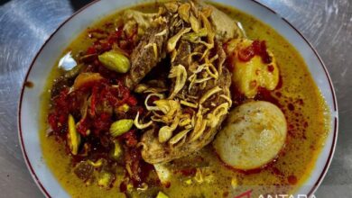 Lontong cap go meh jadi warisan kuliner perajut tradisi